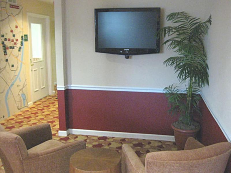 Candlewood Suites St Louis St Charles, An Ihg Hotel Saint Charles Interior photo